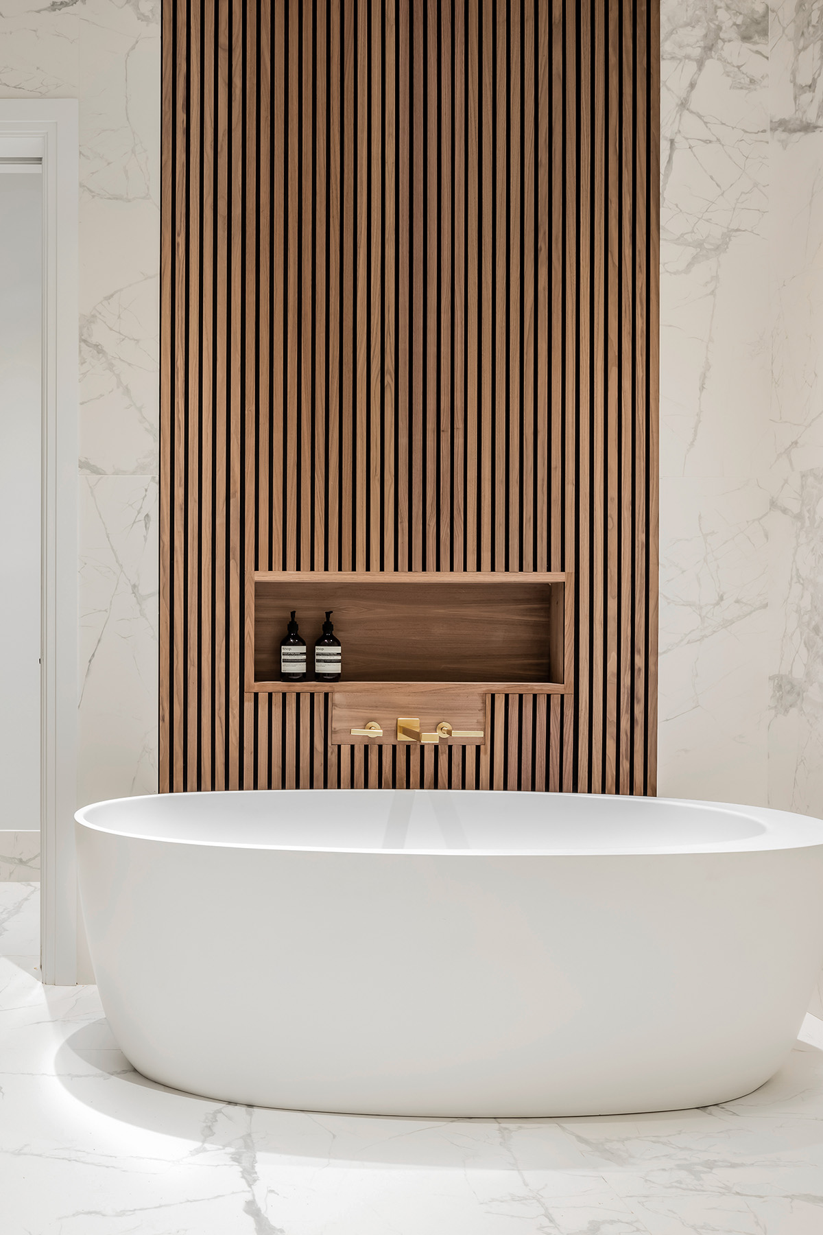 Brownstone Primary Bathroom Design