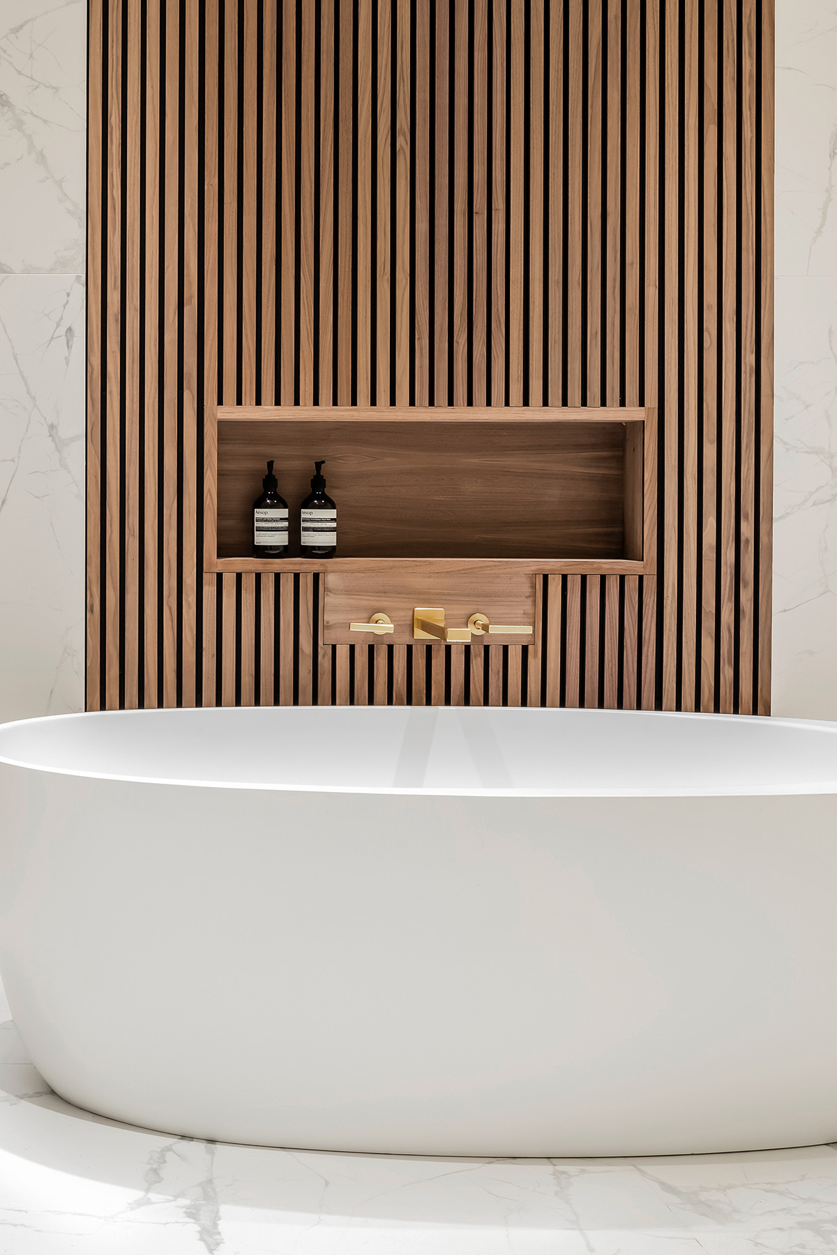 Wood Bathroom Niche Ideas