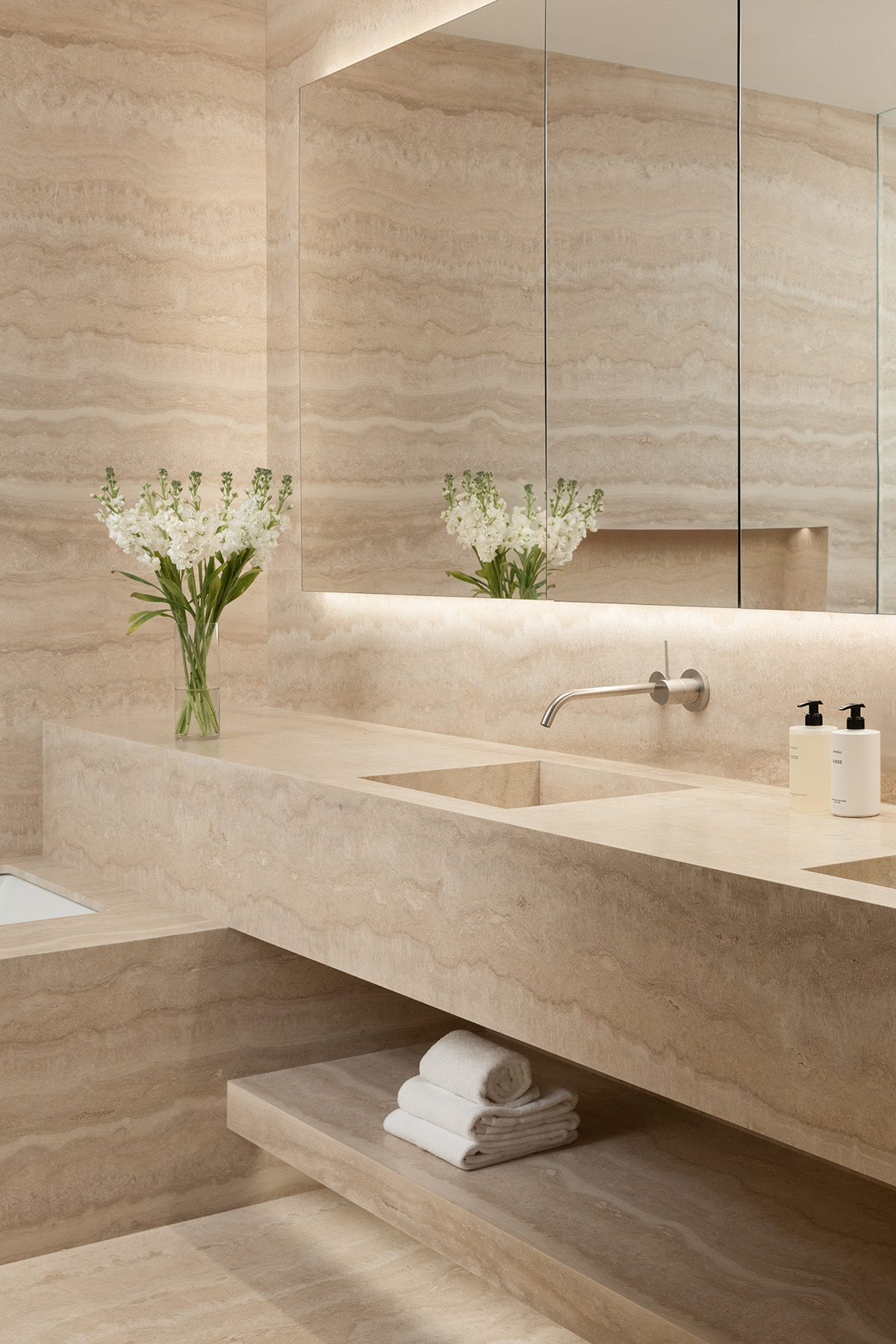 Bathroom design with thoughtful restraint